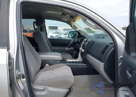 2008 Toyota Tundra Sr5 5.7L V8 z USA, uszkodzony, nr VIN 5TFRV54148X050380